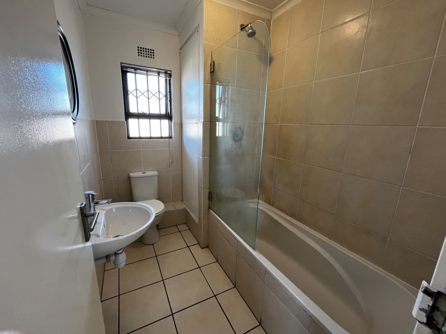 2 Bedroom Property for Sale in Grassy Park Western Cape